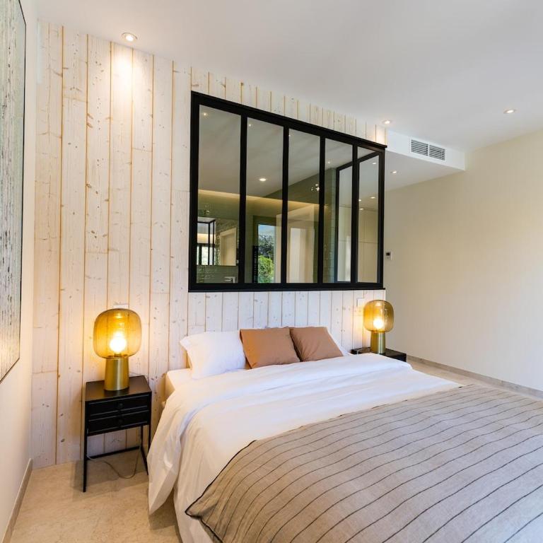 Appart Hotel 4 chambres - parking - piscine commune - Apartment - 32