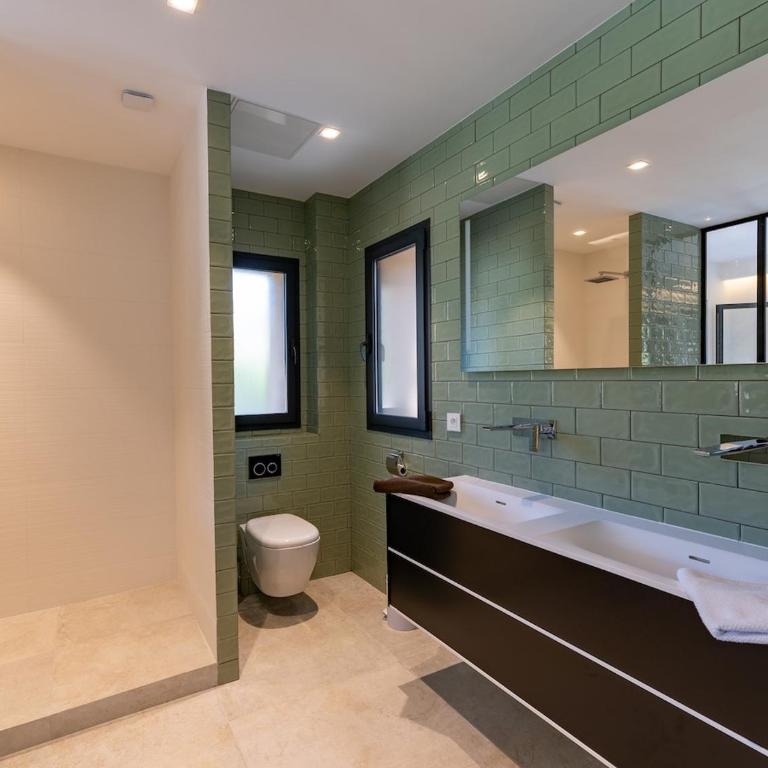 Appart Hotel 4 chambres - parking - piscine commune - Apartment - 45