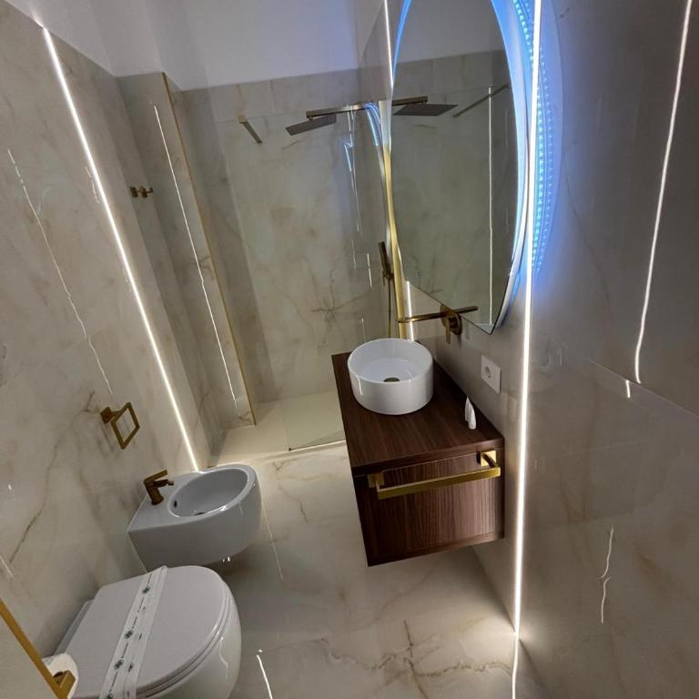 adORO Suite - Camera Matrimoniale con Bagno Privato - 3
