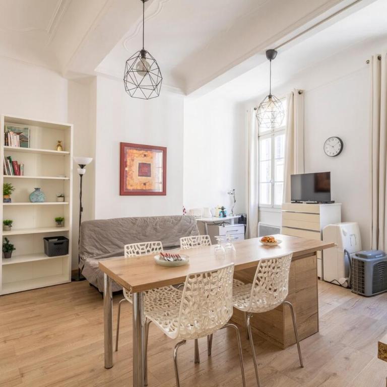 Central studio, perfect for discovering Aix on foot - Appartement 1 Chambre - 10