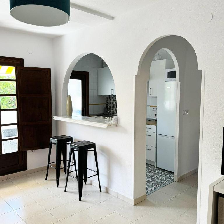 Apartment El Paraiso, 3 Bed 2 bath, 300M from the sea - Three-Bedroom Apartment - 8