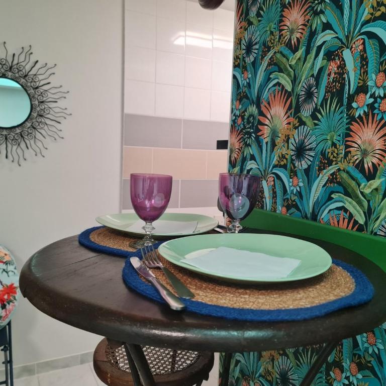 La Tropicale, studio climatisé avec parking, Proche Cité médiévale - Apartment mit 1 Schlafzimmer - 13