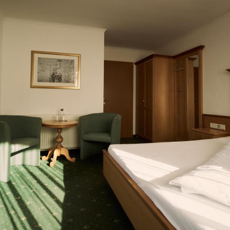Hotel Martini Kaprun including free parking and Zell am See-Kaprun summer card - Standard Doppelzimmer - 9