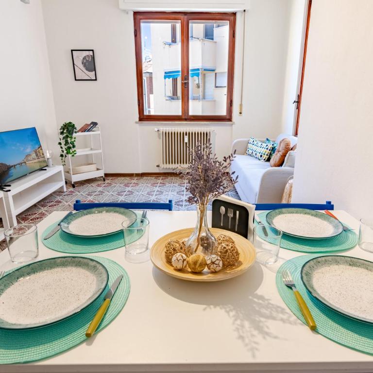 lnd 9- 2 Camere, 3 Balconi, parcheggio, zona residenziale - Appartamento con 2 Camere da Letto - 1