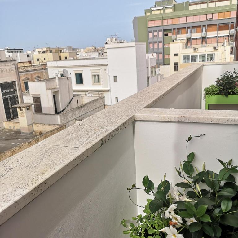 B&B Tra Scirocco e Tramontana - Camera Matrimoniale con Balcone - 4