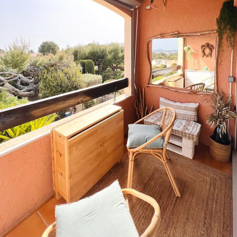 "LE COSY" très calme vue mer place de parking - Appartement - 12