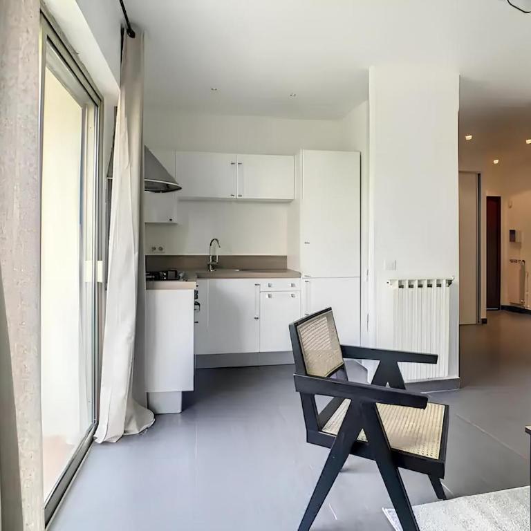 Superbe Appartement 2p avec place de parking - Appartement 1 Chambre - 4
