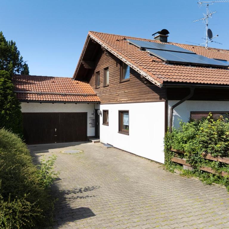 HOIMATglück - Großes Apartment mit 3 Schlafzimmern, überdachtem Balkon & separatem WC in ruhiger Lage - Apartment mit 3 Schlafzimmern - 11
