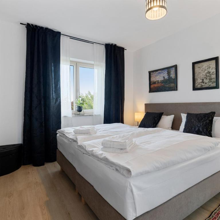 HOIMATglück - Großes Apartment mit 3 Schlafzimmern, überdachtem Balkon & separatem WC in ruhiger Lage - Apartment mit 3 Schlafzimmern - 14