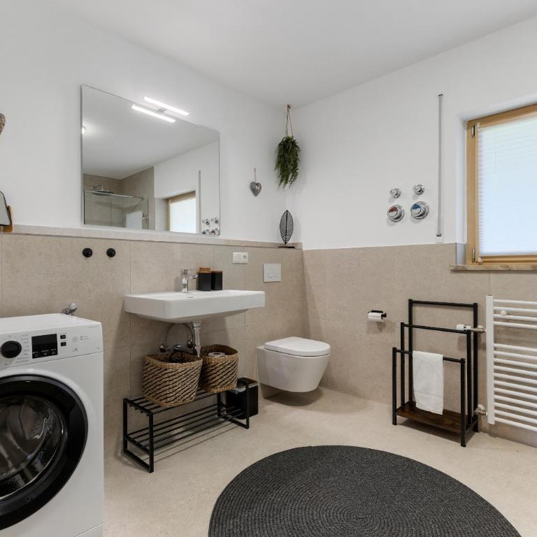 HOIMATglück - Großes Apartment mit 3 Schlafzimmern, überdachtem Balkon & separatem WC in ruhiger Lage - Apartment mit 3 Schlafzimmern - 12