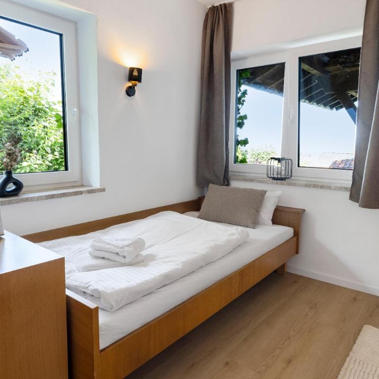 HOIMATglück - Großes Apartment mit 3 Schlafzimmern, überdachtem Balkon & separatem WC in ruhiger Lage - Apartment mit 3 Schlafzimmern - 6