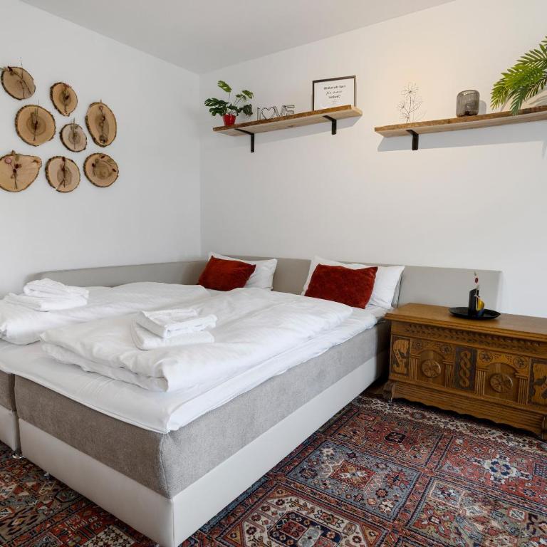 HOIMATglück - Großes Apartment mit 3 Schlafzimmern, überdachtem Balkon & separatem WC in ruhiger Lage - Apartment mit 3 Schlafzimmern - 29