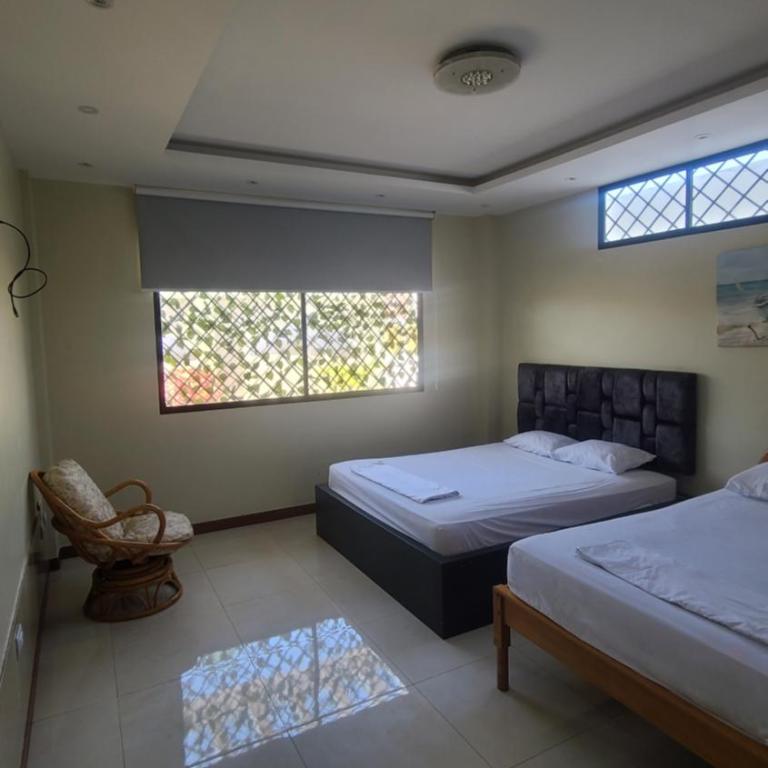Gran Casa Con Piscina a 5 Minutos de la Playa - Apartment - 24