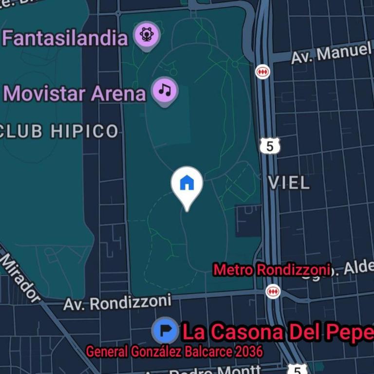 A pasos del Movistar Arena - Two-Bedroom House - 13