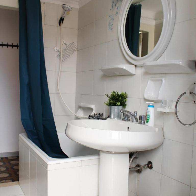 Lillo's House - Two-Bedroom Apartment - 3