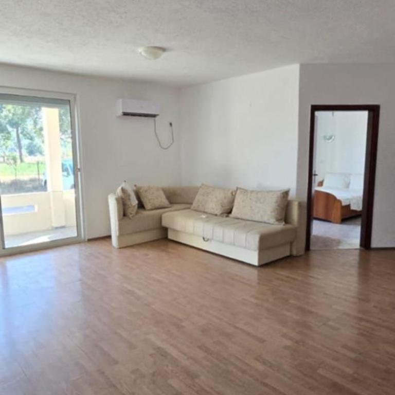 SHARRI Apartments - Porodična Dvokrevetna Soba sa Bračnim Krevetom - 15
