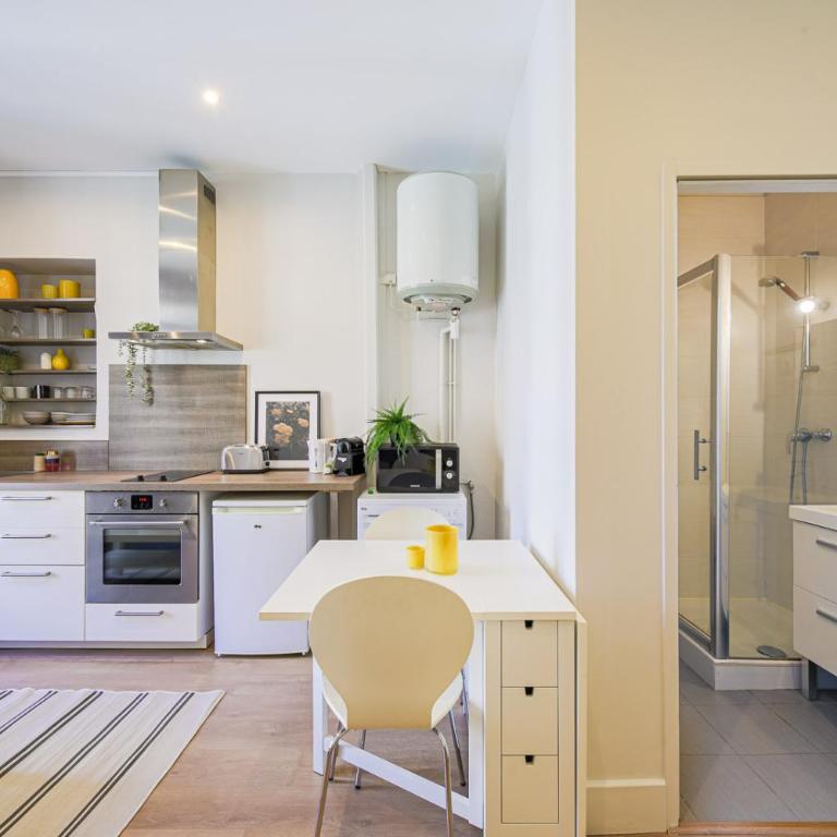 T2 cosy, calme, cœur de Grenoble - One-Bedroom Apartment - 3