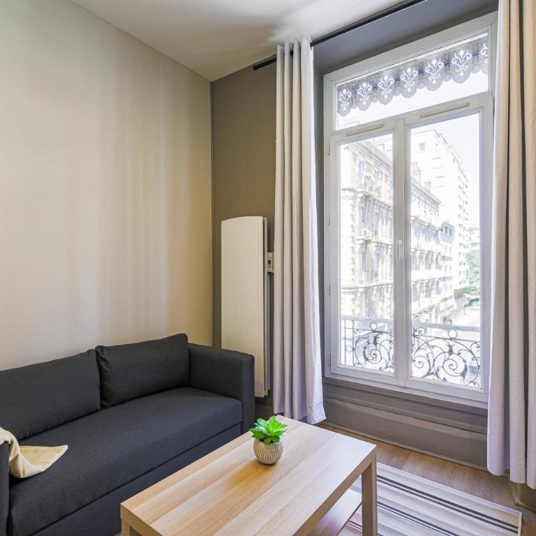 T2 cosy, calme, cœur de Grenoble - One-Bedroom Apartment - 8