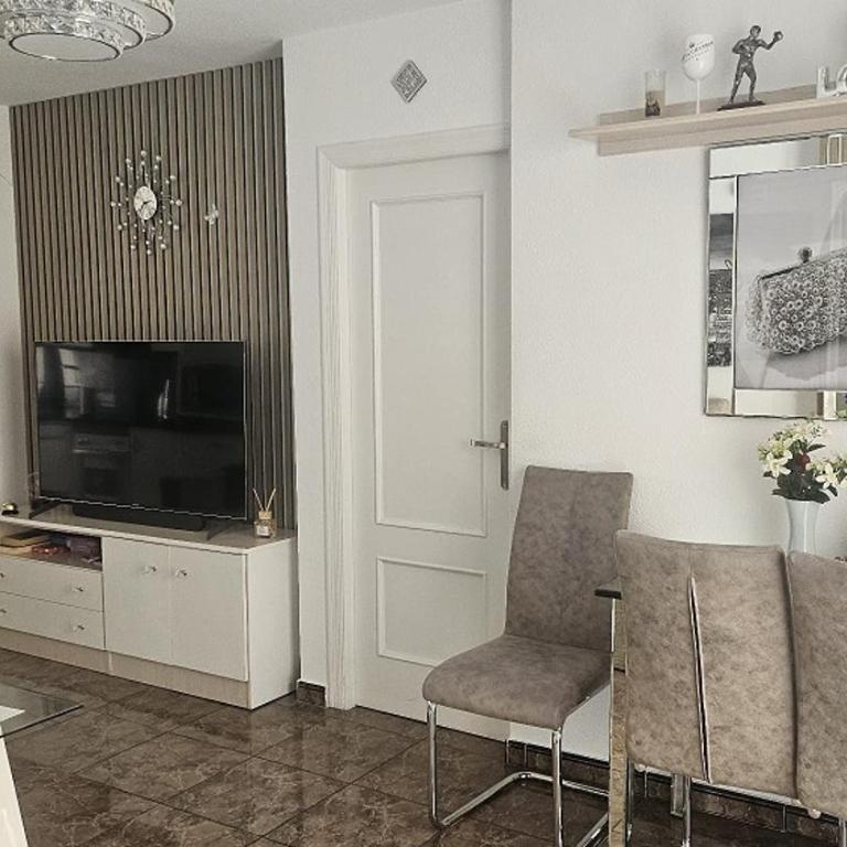 Apartamenty Deluxe - Los Naufragos -Torrevieja Costa Blanca - Two-Bedroom Apartment - 40