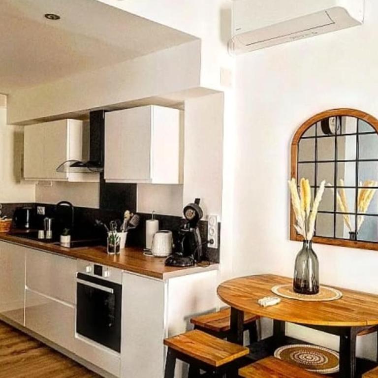 Charming T2 Equipped 1min Walk To Beaches - Appartamento - 3