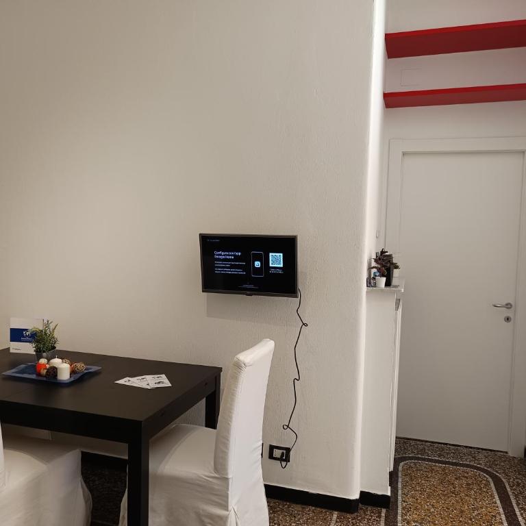 Cavallotti 7 by Holiday World - Appartamento con 2 Camere da Letto e Balcone - 10