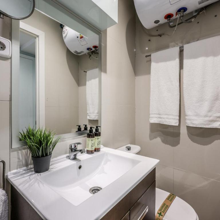 AmazINN Stay Madrid San Bernardo - One-Bedroom Apartment - 11