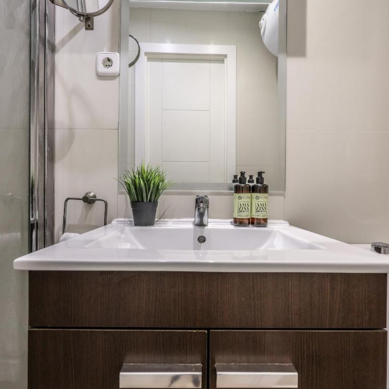 AmazINN Stay Madrid San Bernardo - One-Bedroom Apartment - 12