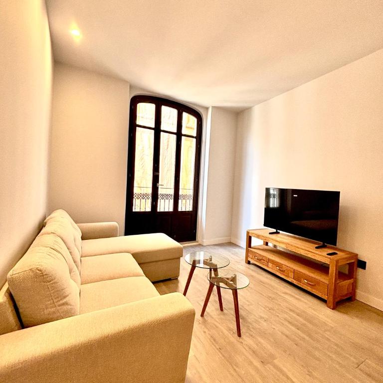 Casa Valencians - Two-Bedroom Apartment - 2