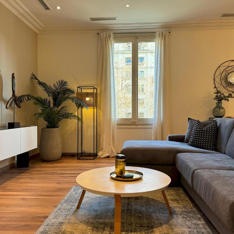 MODERN ELEGANCE by MyRentalHost - Three-Bedroom Apartment - 25