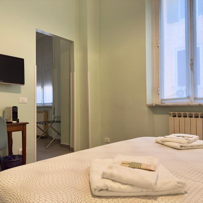 B&B Santi Quattro Al Colosseo - Camera Matrimoniale Classic - Dependance - 4