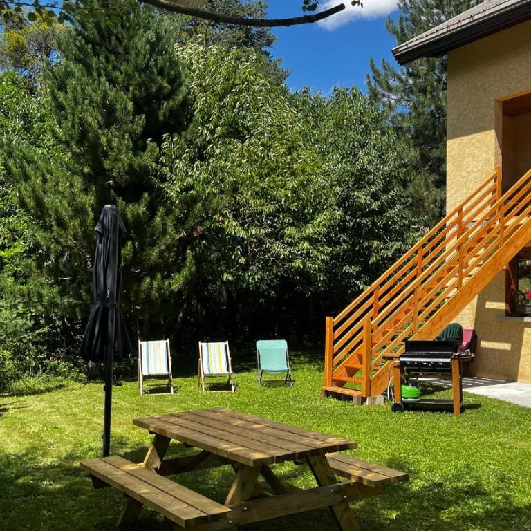 Hébergement 4 étoiles Accès Pied des Pistes en Navette Gratuite - Maison de Vacances 3 Chambres - 56