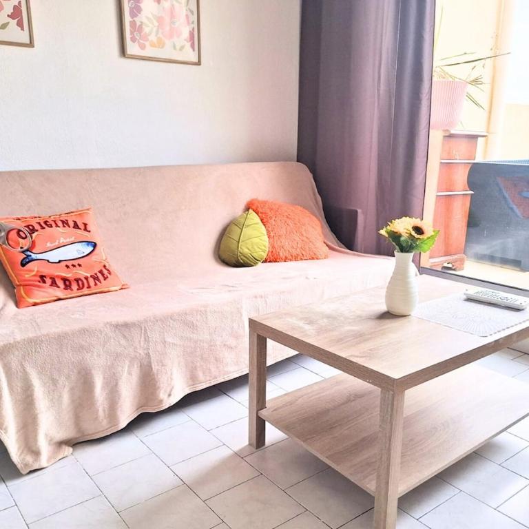 Studio Nîmes Close to Arenas and Historic Center - Appartamento con 2 Camere da Letto - 1