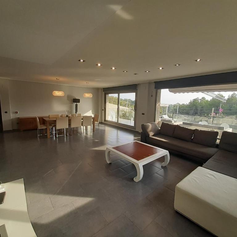 Villa con piscina privada, 2 jacuzzis y barbacoa - Villa - 13