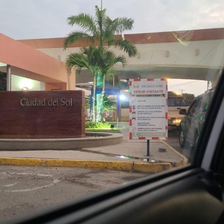 Casa en Manta - Casa de 3 dormitorios - 8