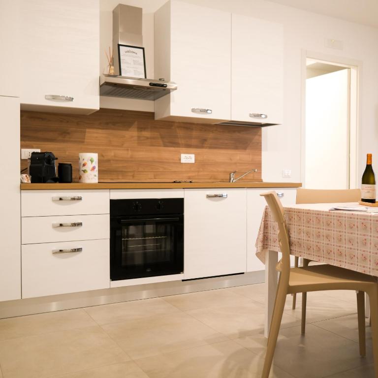 Dimora Glamour - Appartamento con 2 Camere da Letto - 4