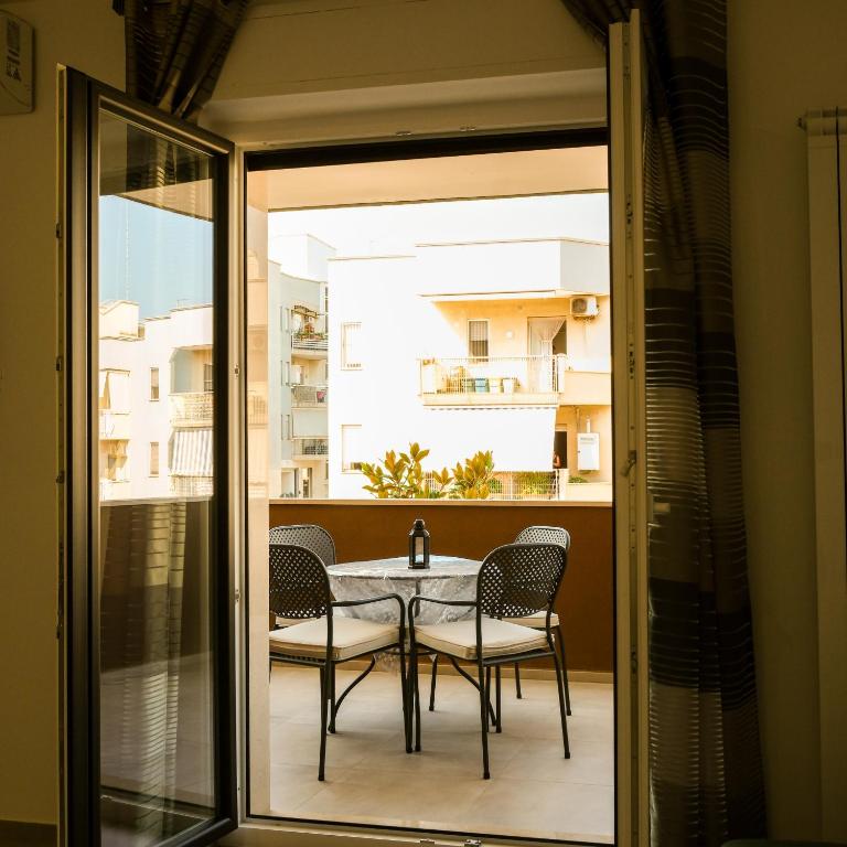 Dimora Glamour - Appartamento con 2 Camere da Letto - 32