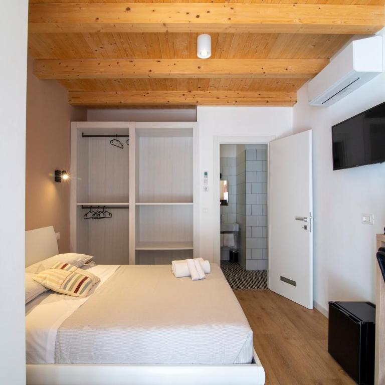 ALOE Comfort Rooms - Casa Vacanze - 3