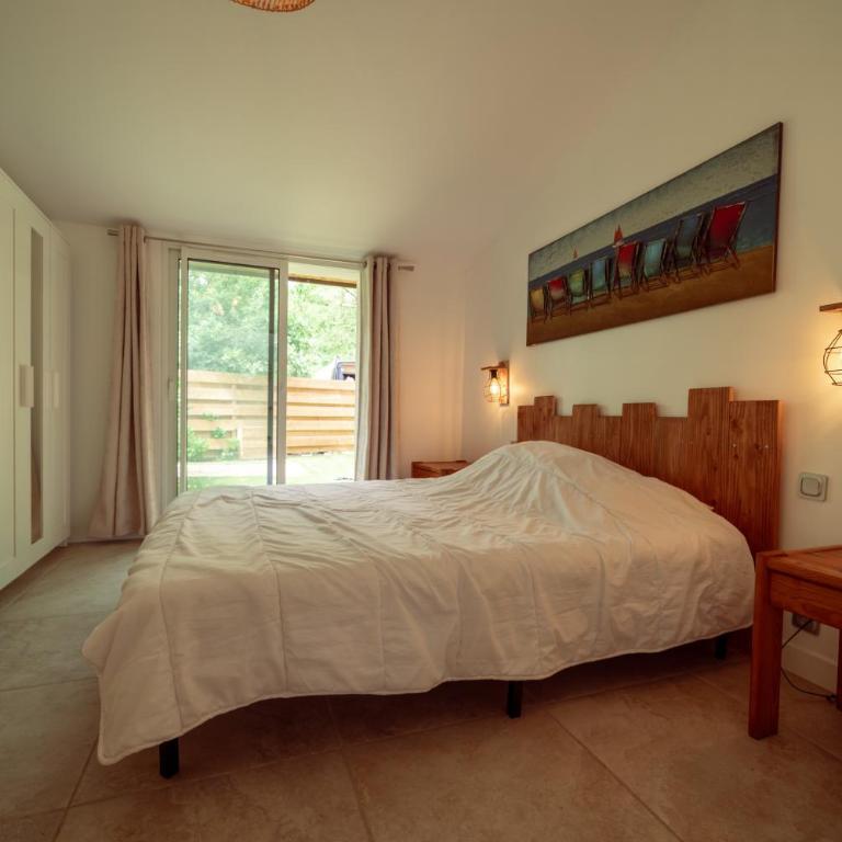 Villa Front de Lac à Lacanau avec Tennis Privatif et Vue Panoramique - Three-Bedroom Villa - 6