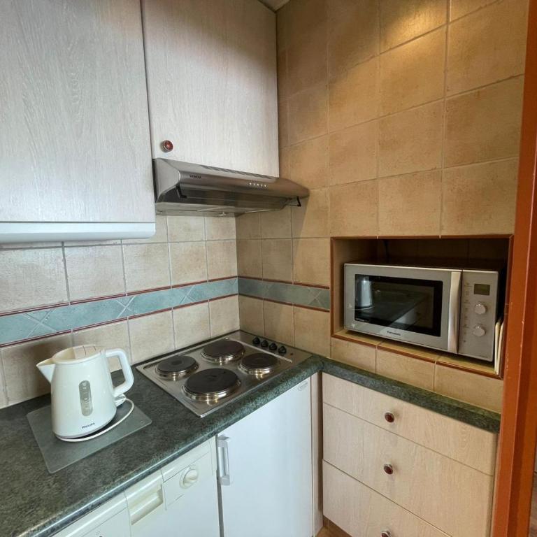 Studio cosy sud-ouest à 500m des pistes avec Wifi, balcon - FR-1-449-16 - Monolocale - 9