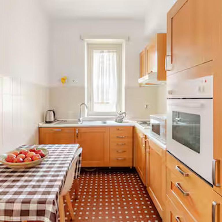 Casa Bella - Appartamento con 2 Camere da Letto e Terrazza - 12