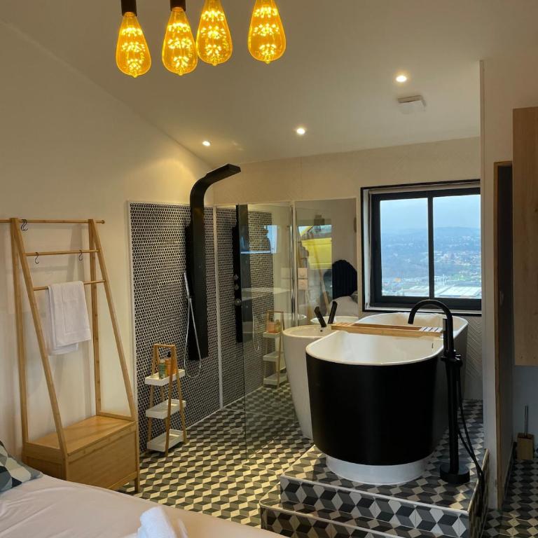 Cosy studio - Baignoire balnéo et Clim - Apartment mit 1 Schlafzimmer - 5