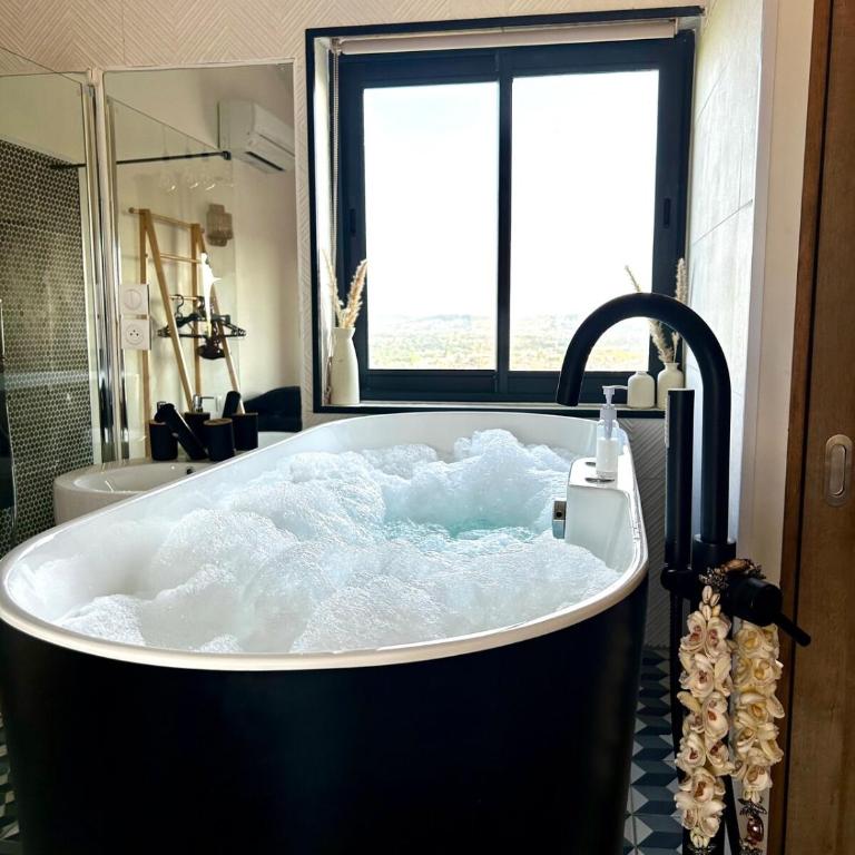 Cosy studio - Baignoire balnéo et Clim - Apartment mit 1 Schlafzimmer - 13
