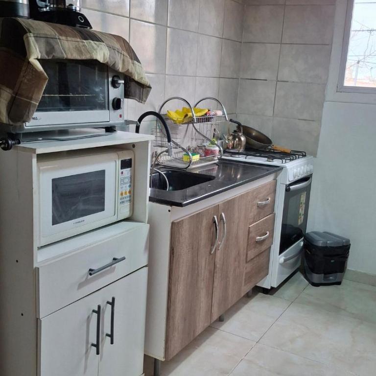 Dpto 3 personas con balcon - One-Bedroom Apartment - 10