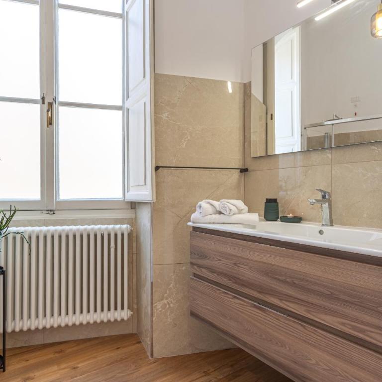 Eufonia Vatican Golden Suites - Triple Room - 11