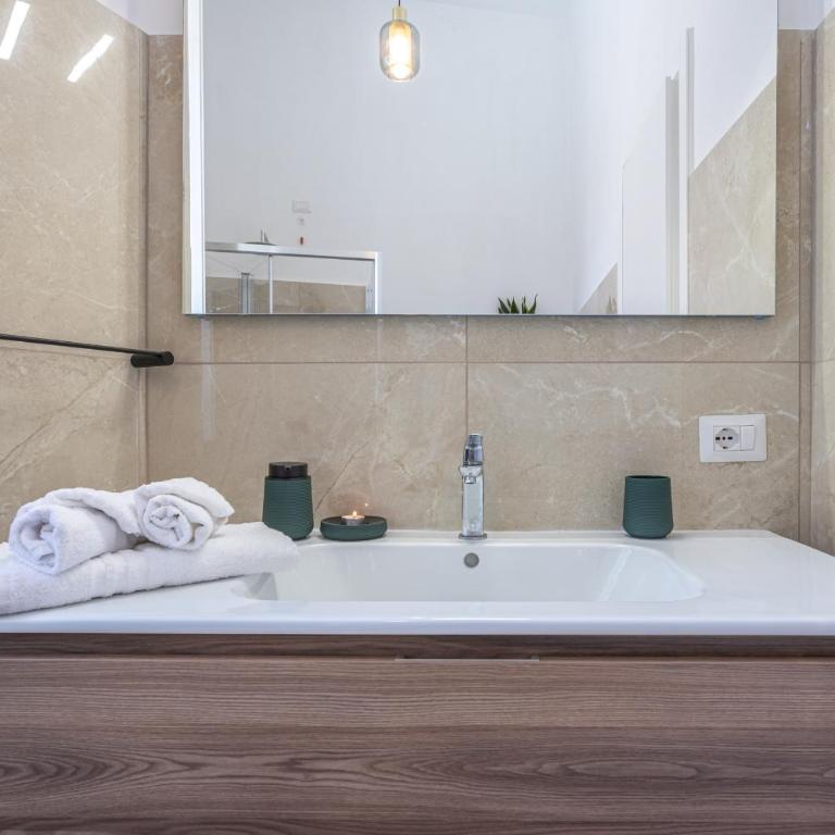 Eufonia Vatican Golden Suites - Triple Room - 12