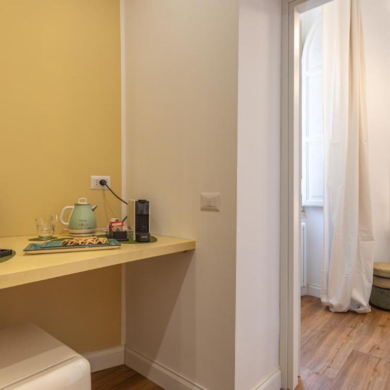 Eufonia Vatican Golden Suites - Triple Room - 14