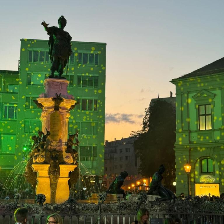 GoldenKey-Suites - Luxury Suite 'Rathausplatz' - Overlooking the Main Square - Air Conditioning & Elevator - Apartamento - 31