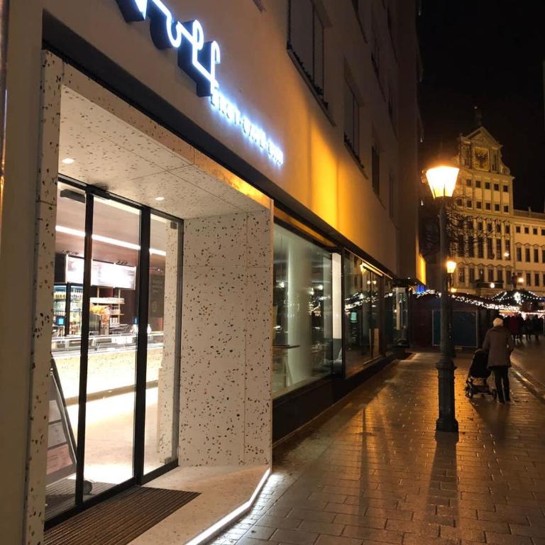 GoldenKey-Suites - Luxury Suite 'Leopold Mozart' - 3 Rooms - Air Conditioning - Prime location Rathausplatz Augsburg - Apartment - 28