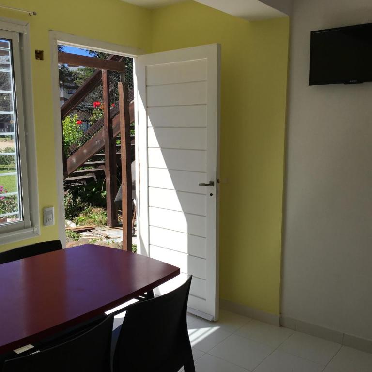 Maui 2 - One-Bedroom Apartment - 2