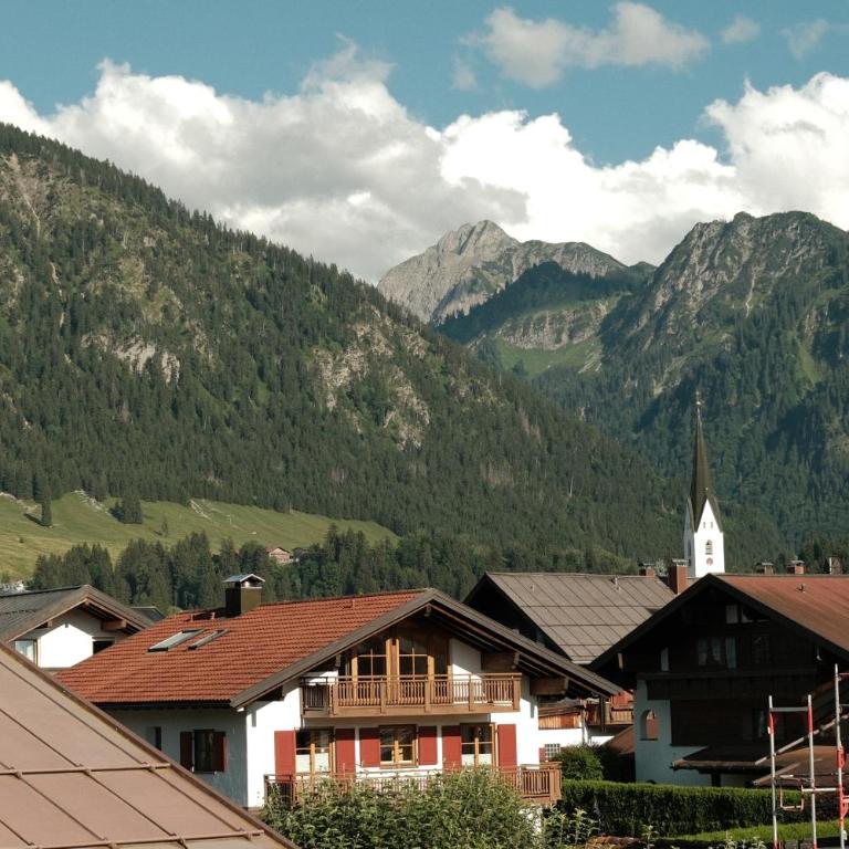 Haus Baum - Oberstdorf - Apartment mit 1 Schlafzimmer, Balkon und Bergblick - 13